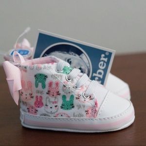 Baby Girl Shoes w/ Bunnies & Bow Size 1 (0-3 mos)